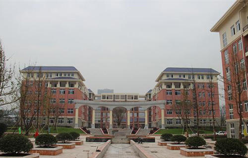 重慶教育管理學(xué)校