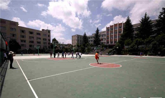 貴州省電子工業(yè)學校（貴州省機電技工學校）形體房