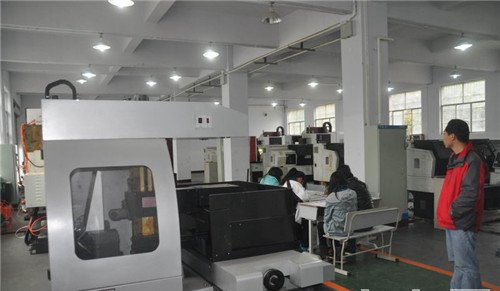 貴州省電子工業學校（貴州省國防科技工業學校）電子電工實訓室