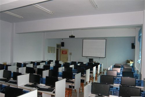 貴州省電子工業學校（貴州省國防科技工業學校）電子電工實訓室