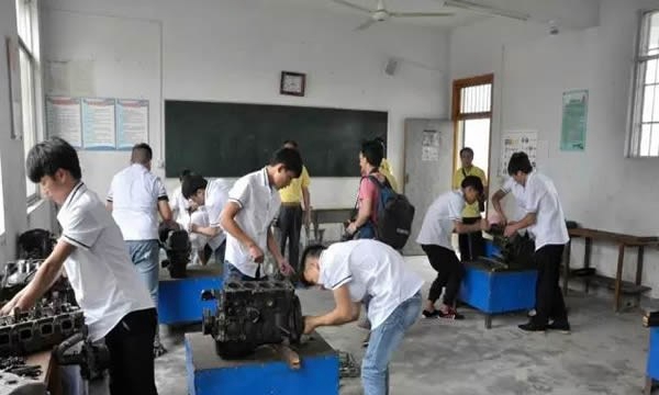 榕江縣中等職業學校學校風景