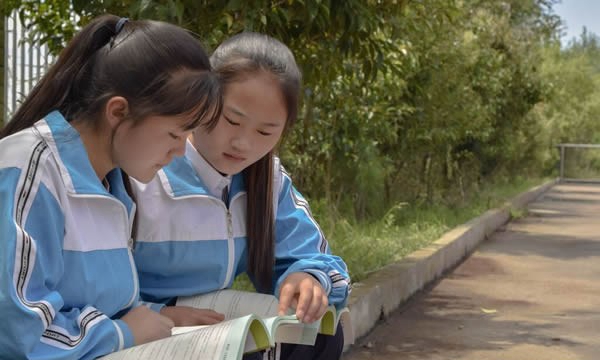 威寧自治縣中等職業學校課間學習