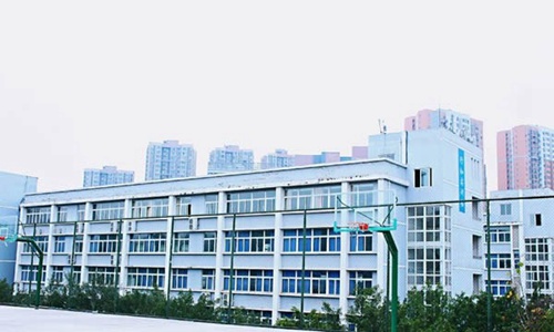 重慶應(yīng)用技術(shù)職業(yè)學(xué)院草地