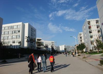 四川機電高級技術學校校園