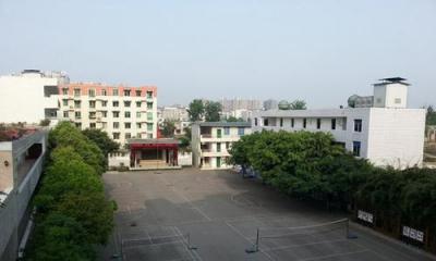 天府新區成人中等專業學校校園