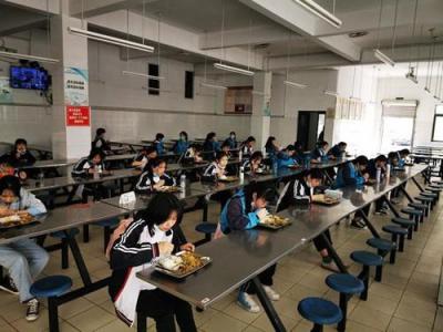 成都市建筑職業中專校食堂