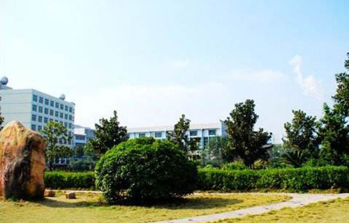 平利縣秋坪中等職業技術學校