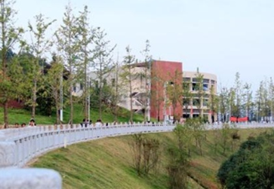 黔南民族醫學高等專科學校中專部圖片