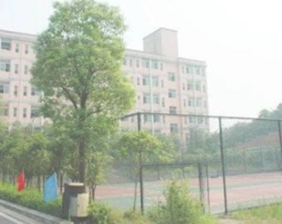 黔南民族醫學高等?？茖W校五年制大專圖片
