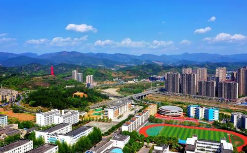 四川信息職業技術學院在哪個城市?