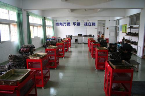 貴陽汽修學校