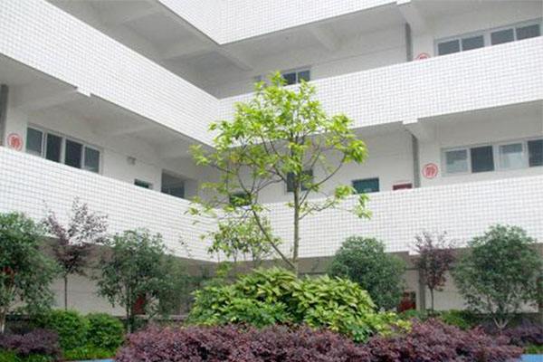 內(nèi)江市川威技工學(xué)校