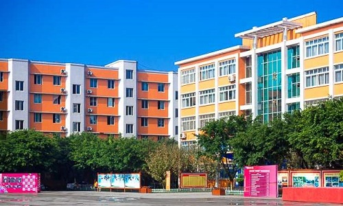成都新華技工學校