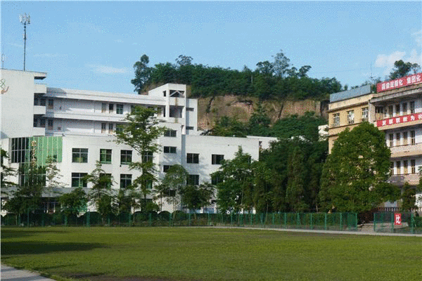 廣安市英才職業(yè)技術(shù)學(xué)校 廣安市英才職業(yè)技術(shù)學(xué)校