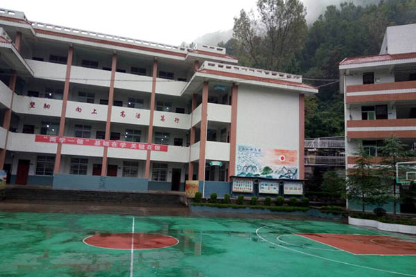 巴中市南江春蘭科技學校 巴中市南江春蘭科技學校