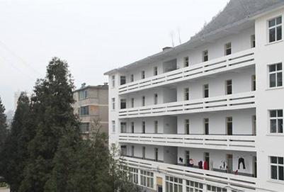 六盤水經濟技術學校 六盤水經濟技術學校