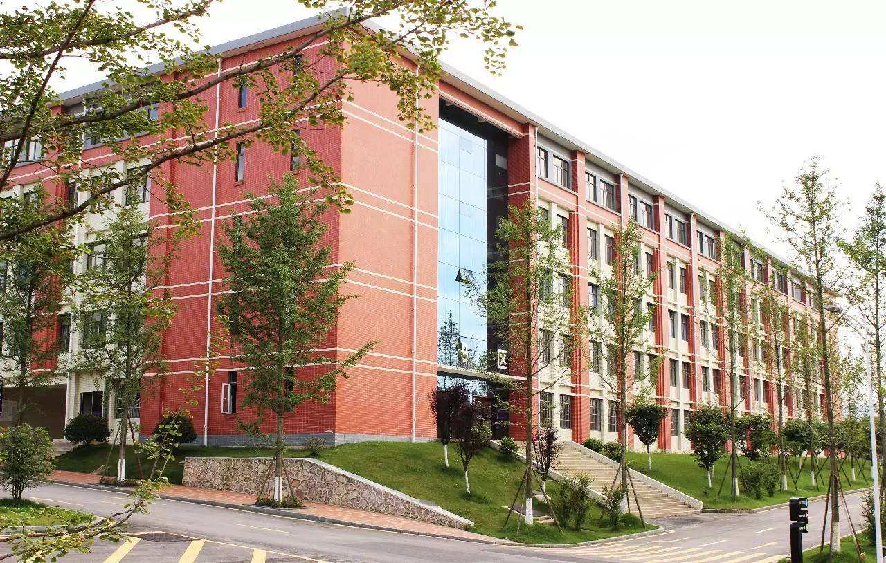 貴州建設(shè)職業(yè)技術(shù)學(xué)院中職部 貴州建設(shè)職業(yè)技術(shù)學(xué)院中職部